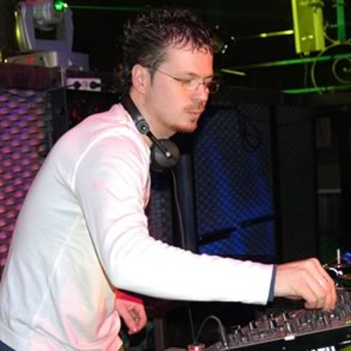 DJ NEBULA SESION REMEMBER CIERRE VOGUE 18 MAYO 2013