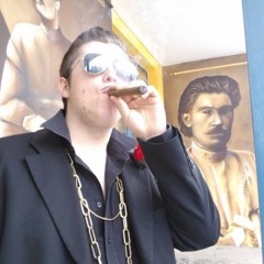 Julian Moshkowski Bää