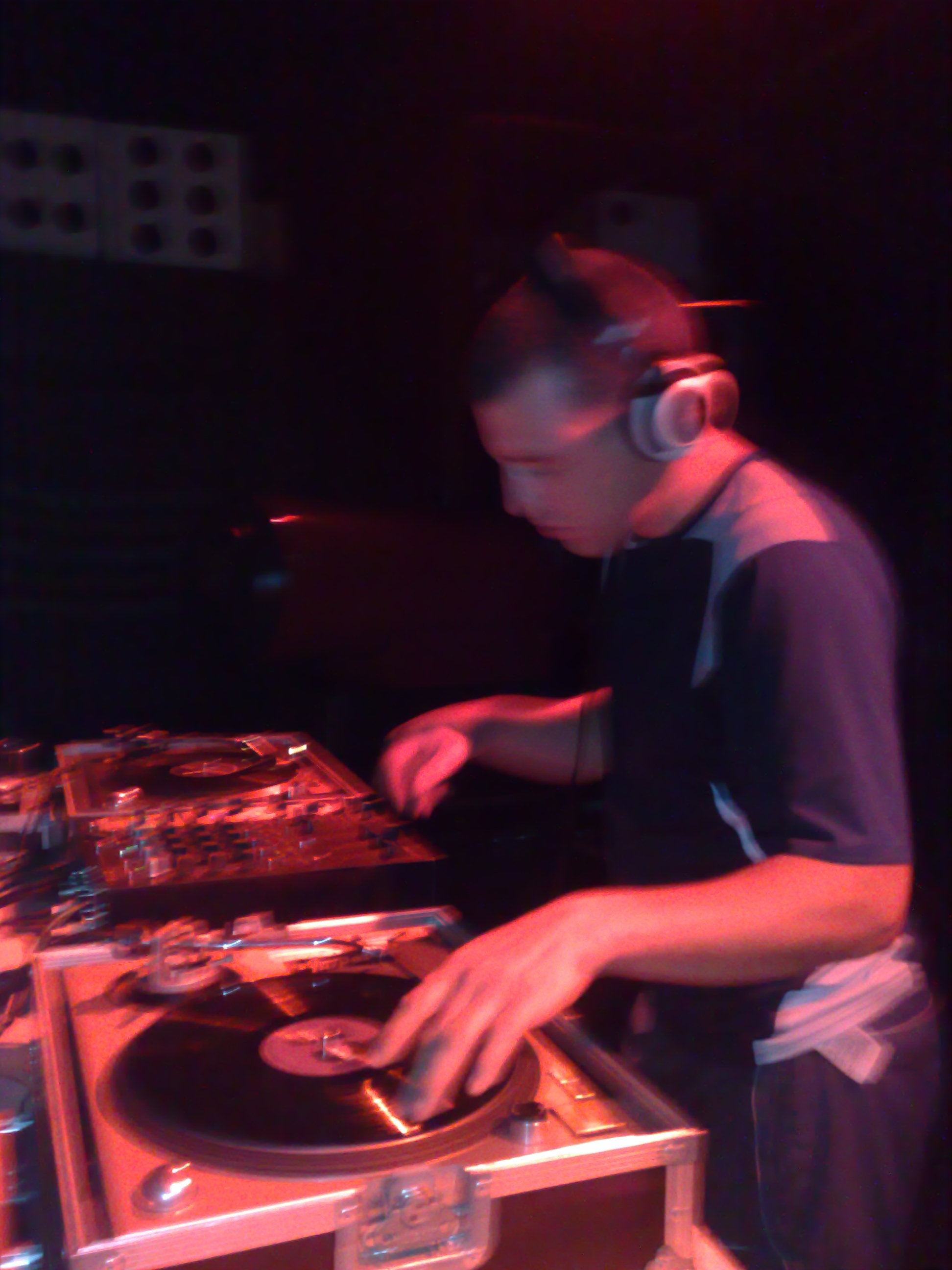 Decktro
