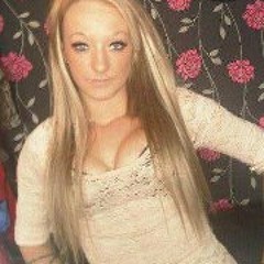 Jamie-Louise Campbell