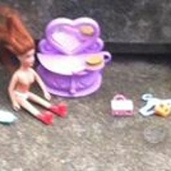 lizzieb_8@hotmail.com