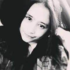 Prilly Latuconsina 1