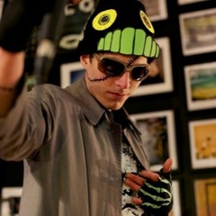 FrankensteinEarphoneRadio