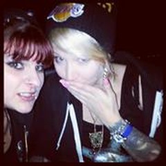 Tenielle Alkaline