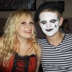 Laura Jumpedinthe Poole