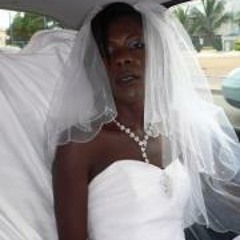 Claudine Gomis
