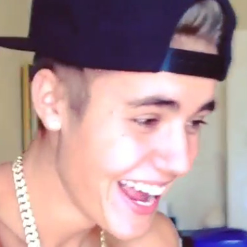 Justin Bieber Freestyle Rap 2011 (LYRICS)