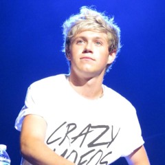 i <3 Perrie Edwards✝