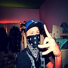 YungPaperChasinStaxx