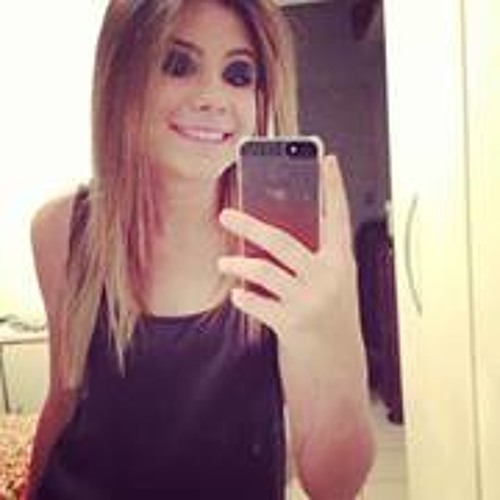 Carolina Tavares 13’s avatar