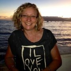 Julia Woods Karlsson