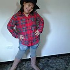 Larissa Fernandes 23