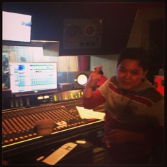 Tony Q Rastafara "rembulan Bulat" at Nique's music studio