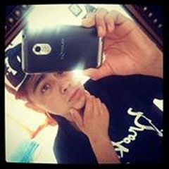 Max Morales 4