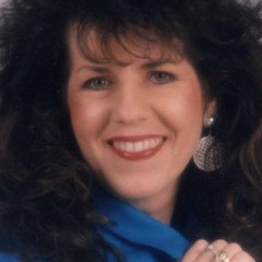 KelliGranttheQueenofSwing