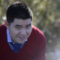 Daniel Leelarthaepin