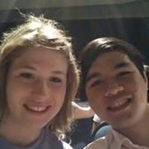 Stream Hoang Tran 37 music | Listen to songs, albums, playlists for