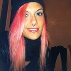 Laura noncistodentro