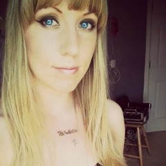 <3