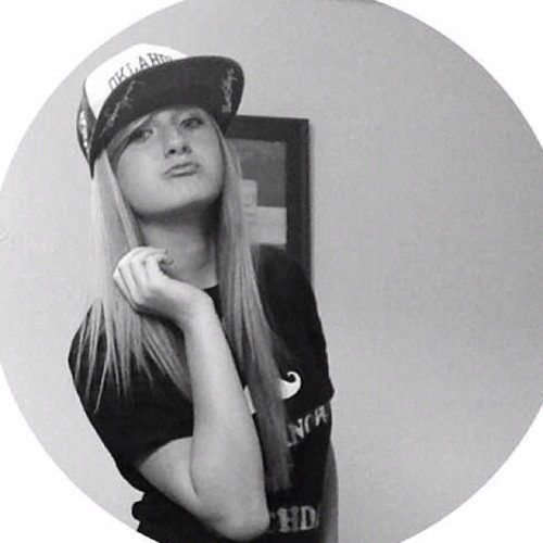 Kaylee Hilton Photo