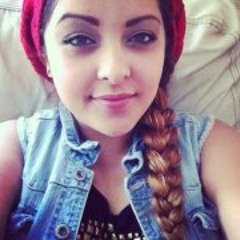 Stephanie Valencia 10