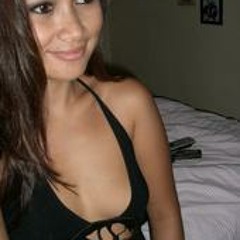 Yusi Irlin Diniarti Cross