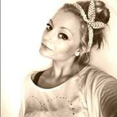 Chandré Du Preez ッ