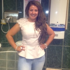 Yasmin T x