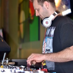 DJ Castiel - House EDM ILESONIQUE DJ INVITATIONAL