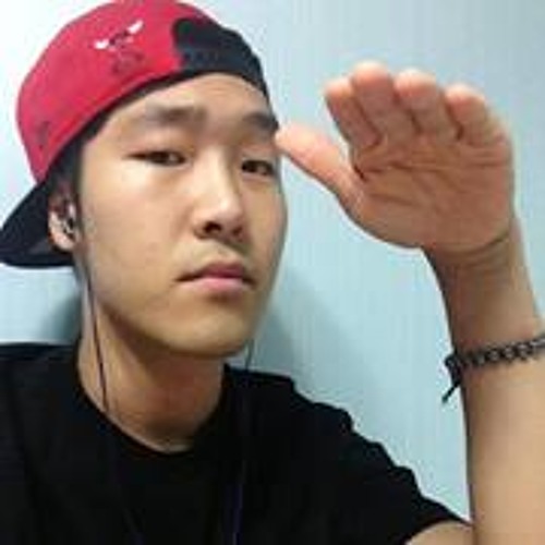 Hyung Woong Kim’s avatar