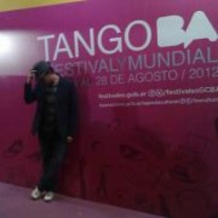 Carlos De La Torre 8