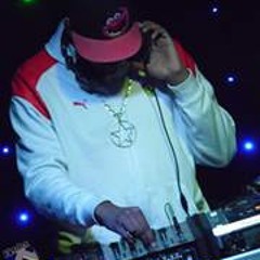 MC MOLEQUINHO - BATALHA DAS MENINAS [ DJ XODOZIN ] VS DJ GUI