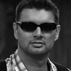 Dariusz Lenartowicz