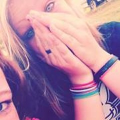 Zoe LovesYhuu Culver