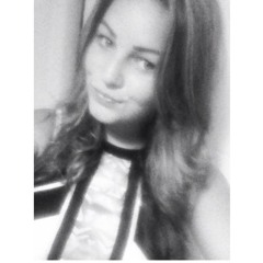x_Elliejones