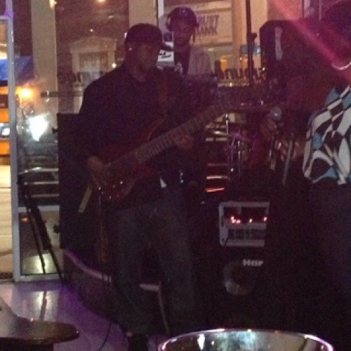 O Give Thanks by Bishop Hezekiah Walker & LFC ( Bass Cover )