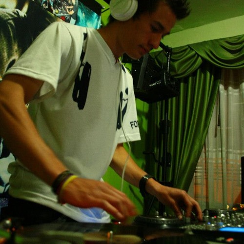 Stream Dj_Carlos_Mix music Listen to songs, albums, playlists for