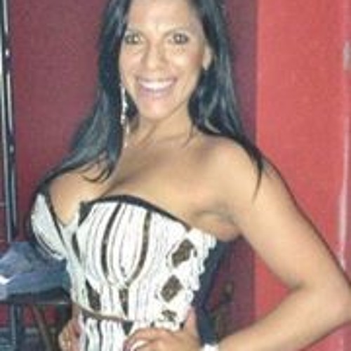 Vanessa Castro Comercial’s avatar