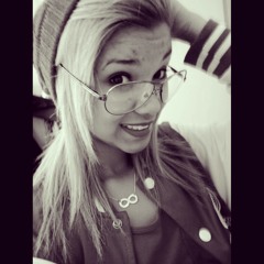 Alessandra Almeida 4