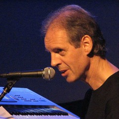 Dave Stewart (keyboards)