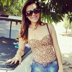 Larissa Souza 45