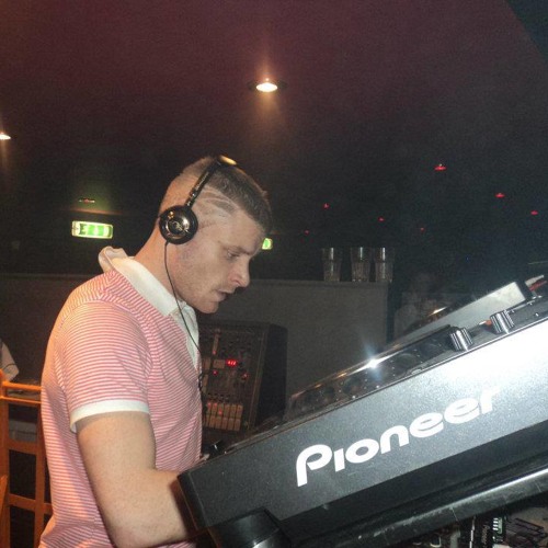 DJE & BRADY B --- EDDY MC AND MC DOCS 01