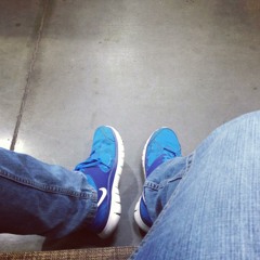 မင္းရဲ့ေနာက္က - အဲလက္စ္