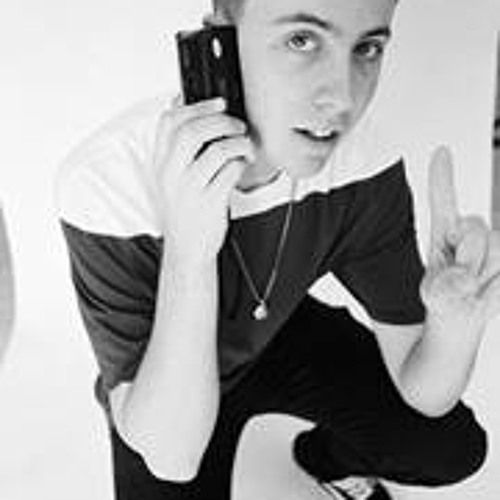 Stream Chandler Sanderson music Listen to songs, albums, playlists