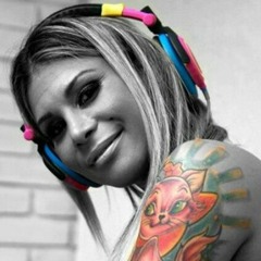 DJ Cindy Salles