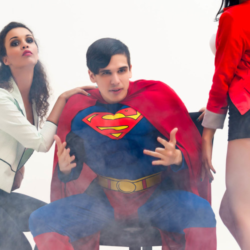 Super Aliens - Change This World - 05 - Astronaut Alien