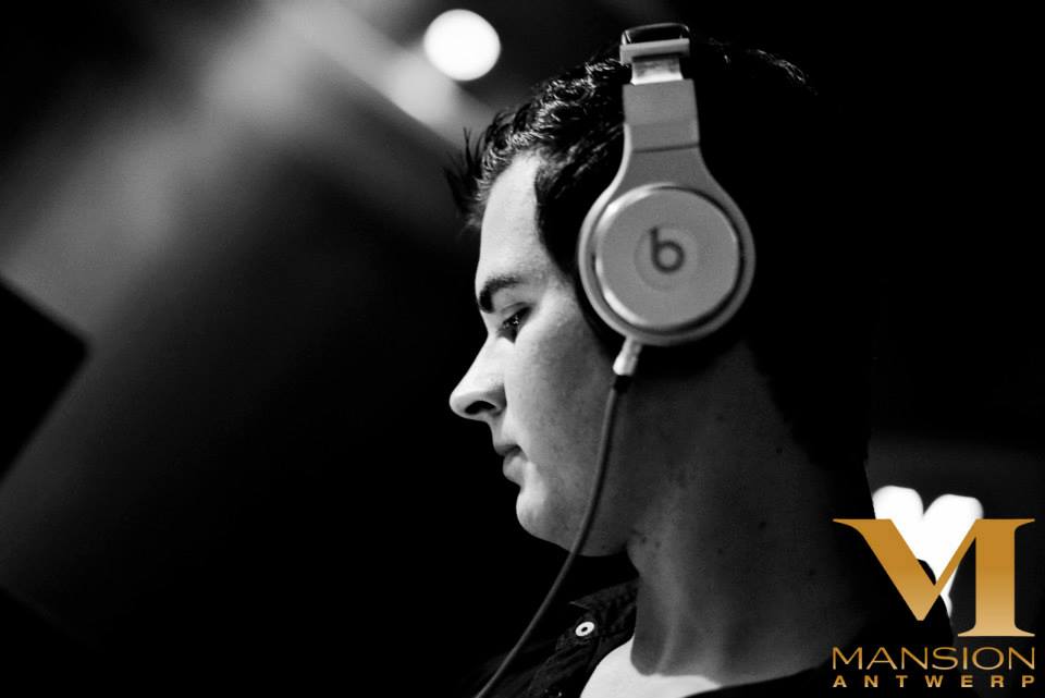 deejay kevin V