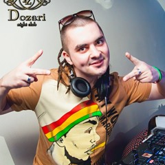 DJ deluXe