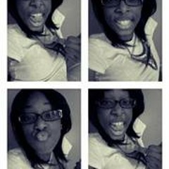 Nana DoinqqMee Smith