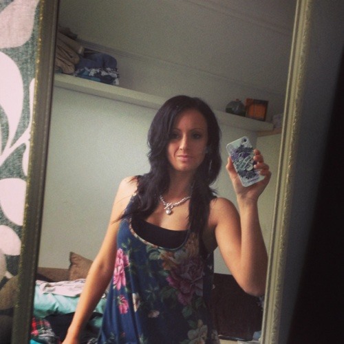 Stream Vicki Leak music | Listen to songs, albums, playlists for free